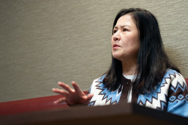 インタビューに答える現在の山崎五紀さん