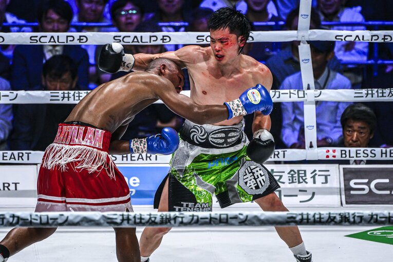 那須川天心vs.ビクトル・サンティリャン　©︎Takuya Sugiyama