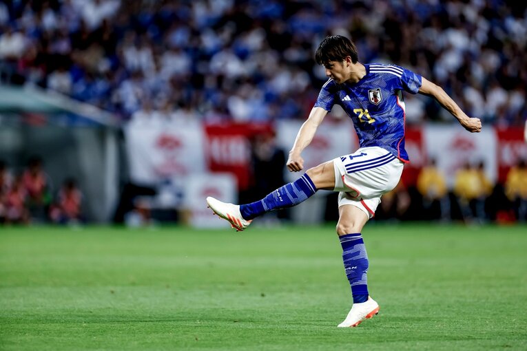 ペルー戦、伊藤洋輝のミドル弾（2／3枚）　©Kiichi Matsumoto