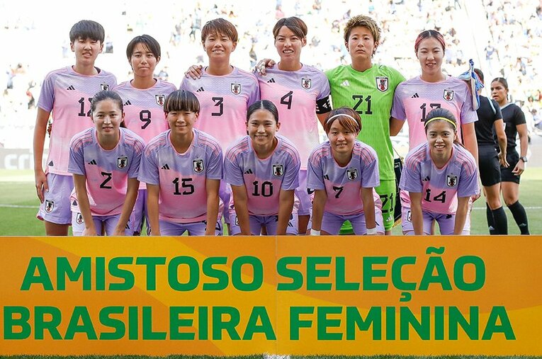 日本－ブラジル第1戦のスターティングメンバ―。1勝1敗の結果だけではない、なでしこジャパンが見せた振る舞いとは ／ photograph by Ricardo Moreira/Getty Images