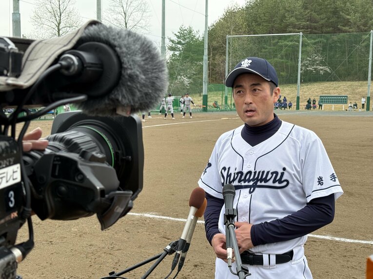 盛岡白百合学園の初代監督に就任した國保陽平（39歳） ©Yuji Yanagawa