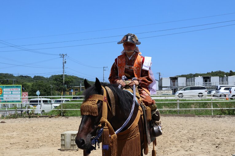 エンゲルグレーセに跨る夏穂さん