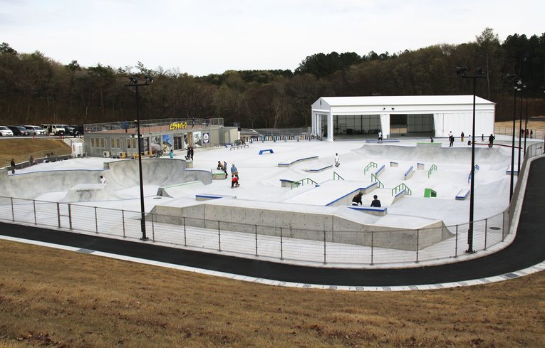 ムラサキスポーツと茨城県がタッグを組み、笠間市にオープンした『ムラサキパークかさま』　©KYODO