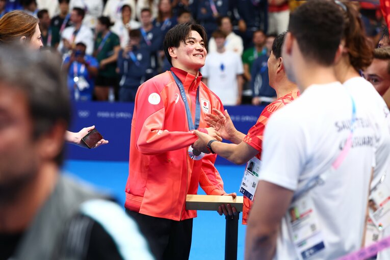 パリ五輪競泳男子400m個人メドレーで銀メダルを獲得した鈴木知之　©Ryosuke Menju/JMPA