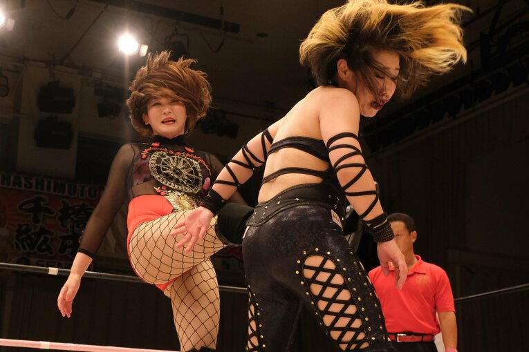 チサコ&岩田美香vs赤井沙希&朱崇花