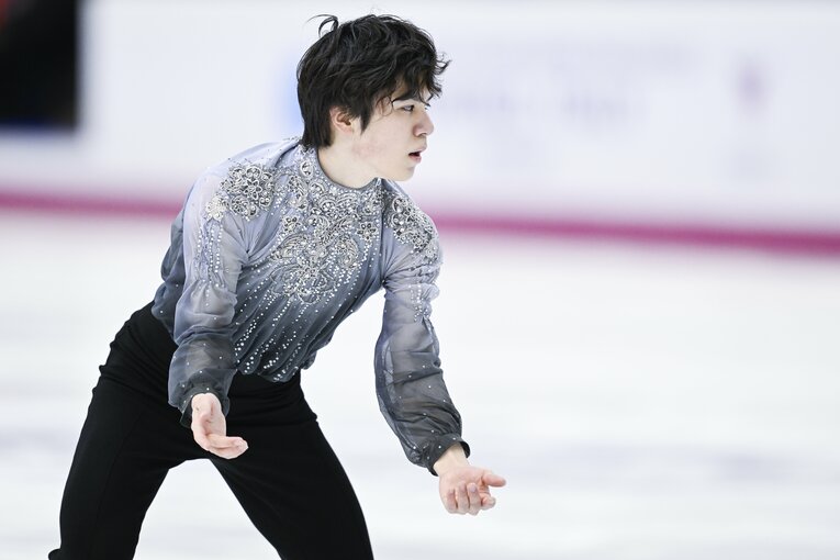 「昌磨のマジックを見せて！」世界王者・宇野昌磨を奮起させたランビエル・コーチの激励…300点超えに「スーパーエキサイティング」(36)