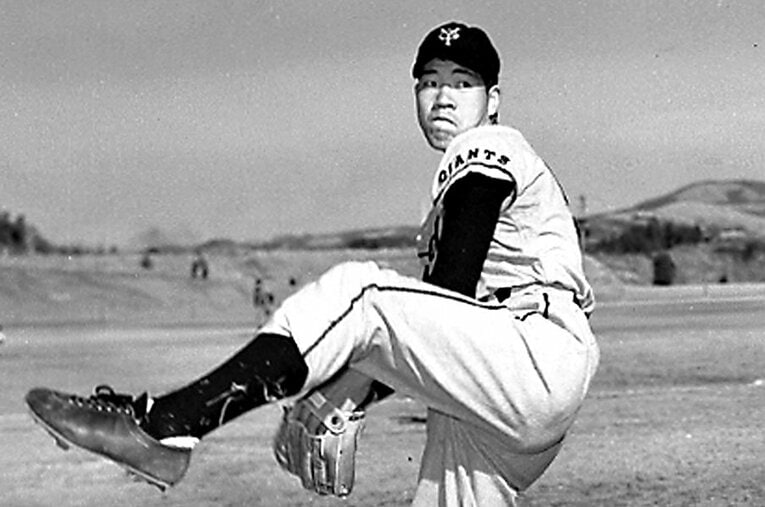 巨人軍時代の馬場正平。この数年後、プロレスラーへの道を歩むことになる ／ photograph by Kyodo News