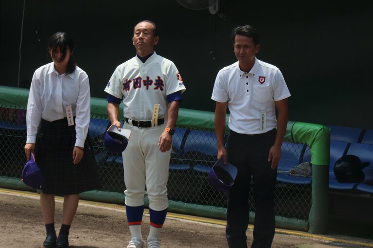 和歌山南陵高の小林監督（右）　©Fumi Sawai