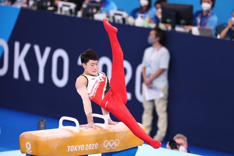 “内村のいない”体操日本代表は世界の頂点にどう近づいた？ 1年前に「3番手」と評された“平均21.5歳の4人”の急成長(10)