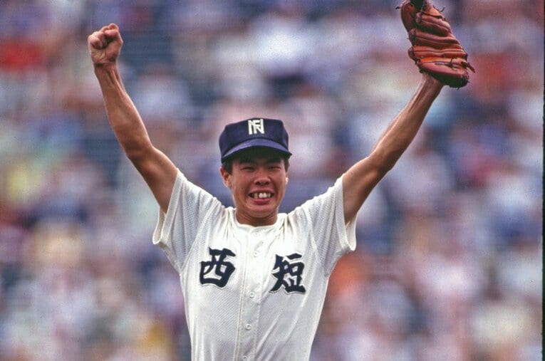 1992年夏の甲子園で驚異的な投球を見せた西日本短大附の森尾和貴。全5試合で完投し4完封、防御率0.20をマークし「鉄腕」と称された ／ photograph by AFLO