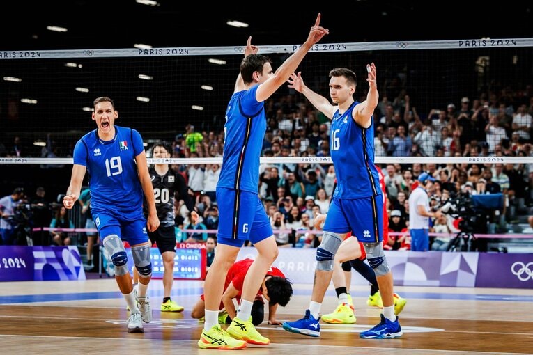 日本に2セットを先取されたが、逆転勝ちを収めたイタリア代表　©︎Volleyball World