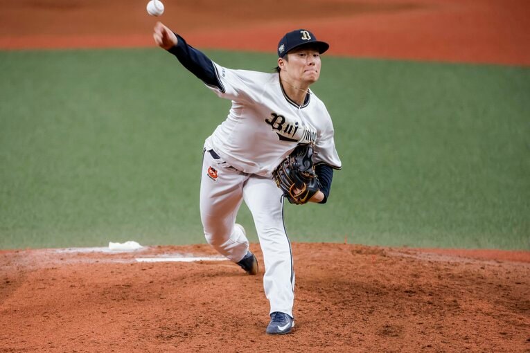 5回以降、投球のギアが上がった山本　©︎Kiichi Matsumoto