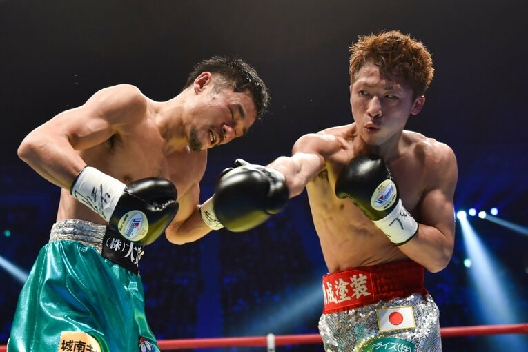 2016年12月30日、王者・井上尚弥と挑戦者・河野公平によるWBO世界スーパーフライ級タイトルマッチ　©Hiroaki Yamaguchi