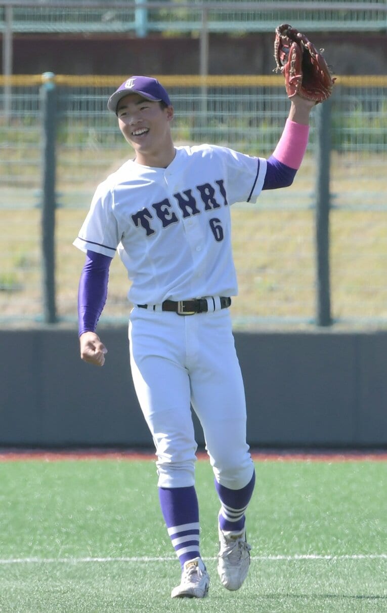 ロッテに2位指名された天理大・友杉篤輝内野手（22歳・171cm70kg・右投右打・立正大淞南高）　©Sankei Shimbun