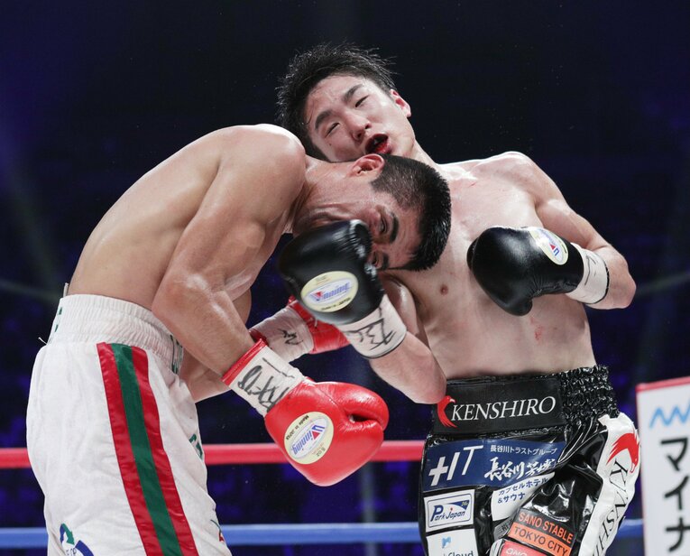 2017年5月、プロ10戦目でWBC世界ライトフライ級王者となった寺地拳四朗　©JIJI PRESS