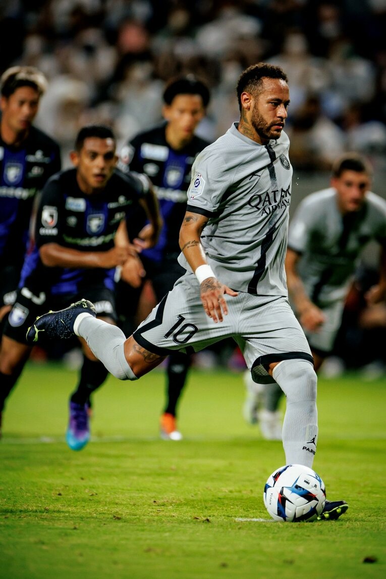 日本ツアーでのネイマール　©Sports Graphic Number