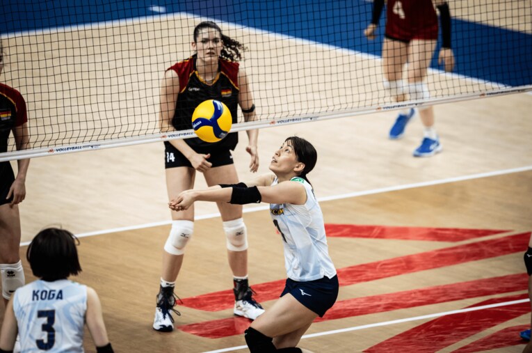 岩崎こよみ（VNLドイツ戦）©︎Volleyball World