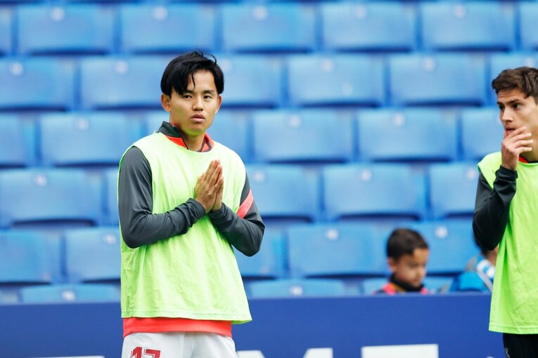 久保建英の祈りと必死さも実らず「先発落ち→6連敗で降格圏」に倒れ込み… 監督解任マジョルカの序列は変わるのか〈撮影者の視点〉(19)