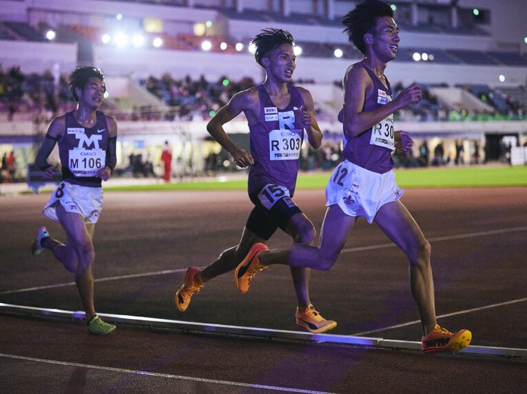 MARCH対抗戦4組を走る立教大・稲塚（4年）と林（4年）　©Yuki Suenaga