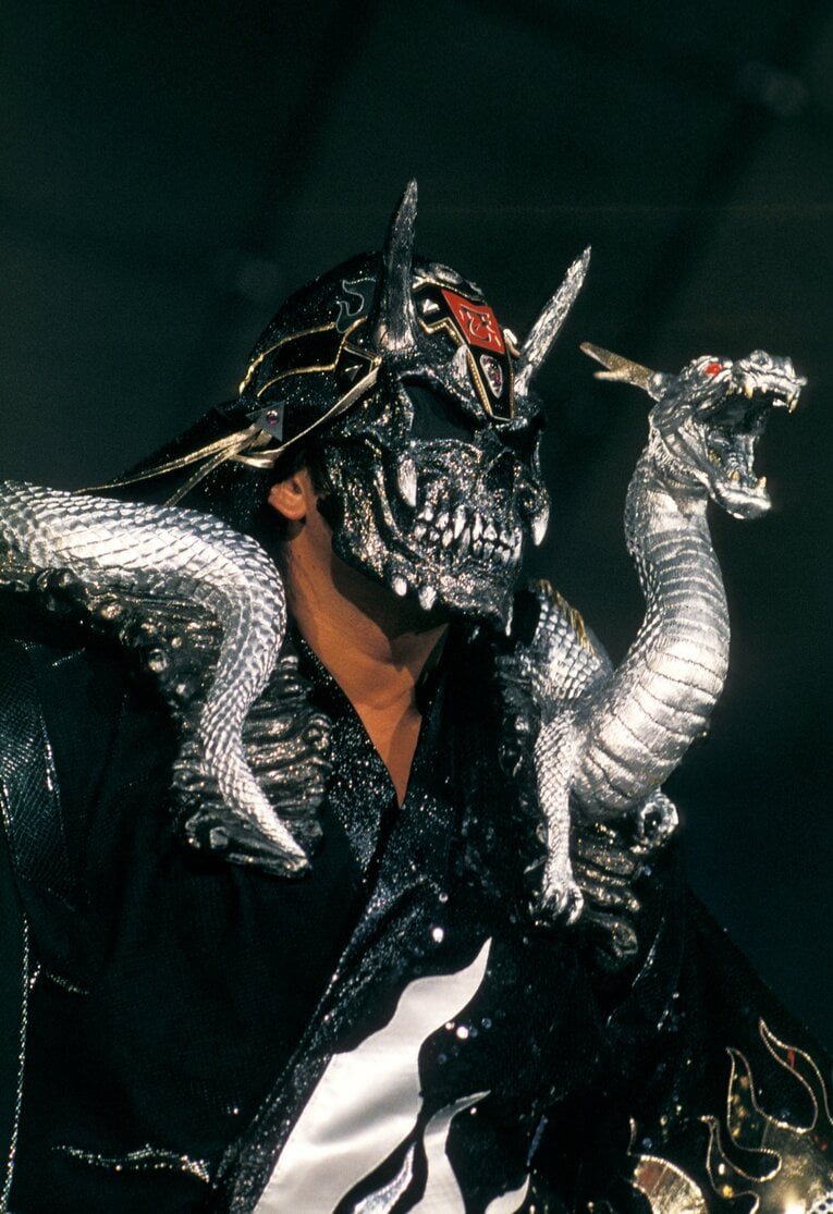 ムタの凝りに凝った入場コスチューム