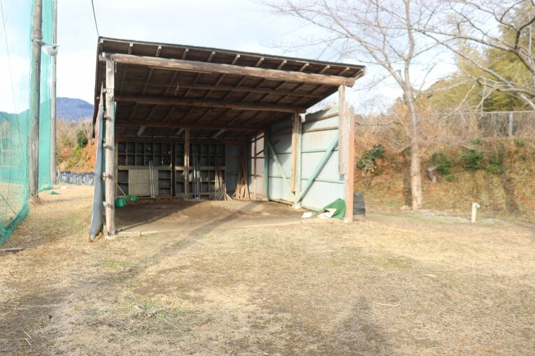 隠岐高グラウンドの投球練習場　©Yuki Kashimoto