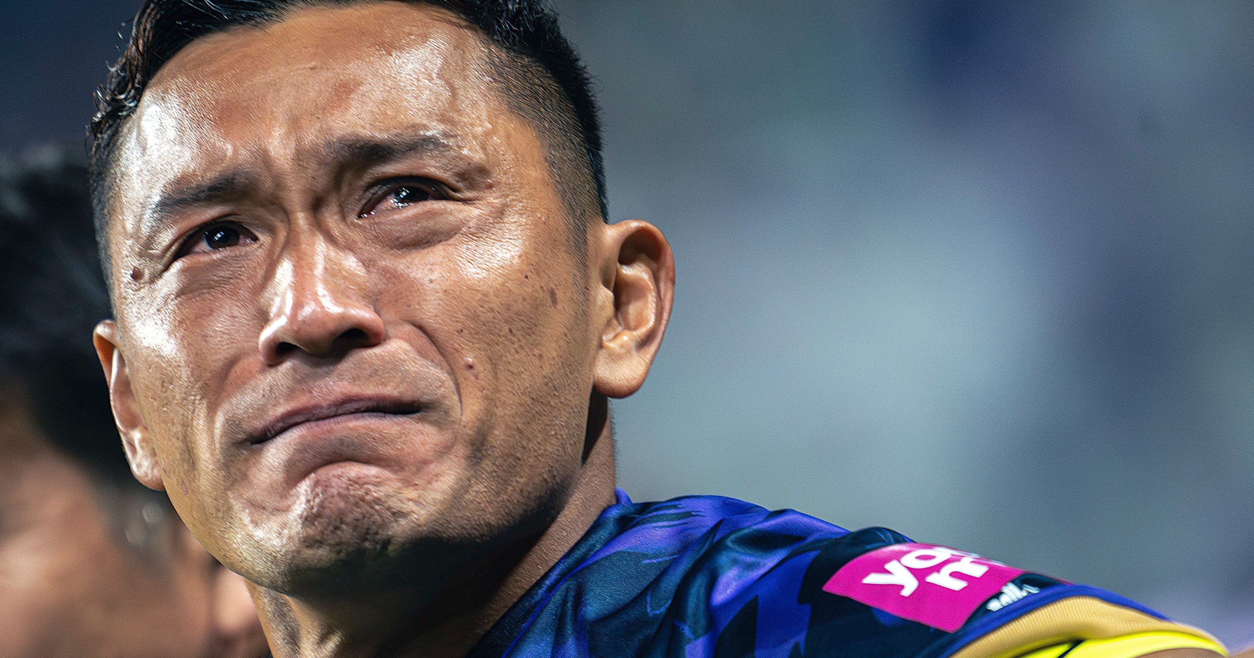 NIKE - ナカ　佐藤寿人さん　青山敏弘選手　セット 寿人さんがいなかったら…」3度目優勝の夜、佐藤寿人の胸で青山