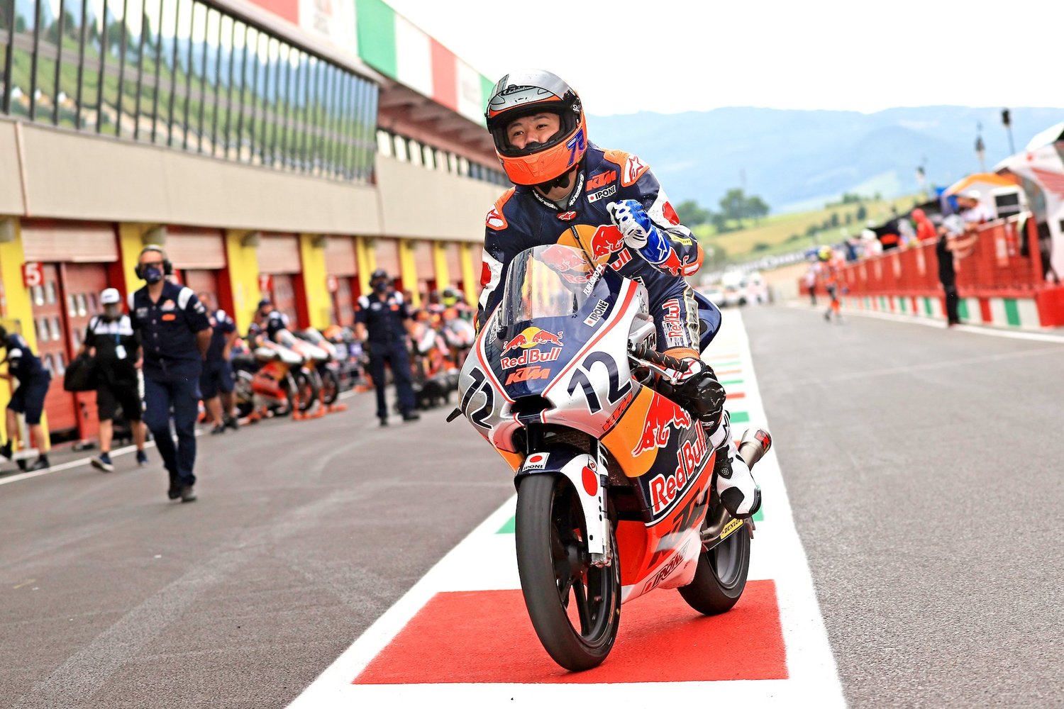 KTM製RC250Rのワンメイクで行われるルーキーズカップ。イコールコンディションだけに、ライダーの速さが勝敗に直結する