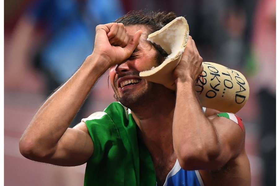 東京五輪でもギプスを手にしていた©Getty Images