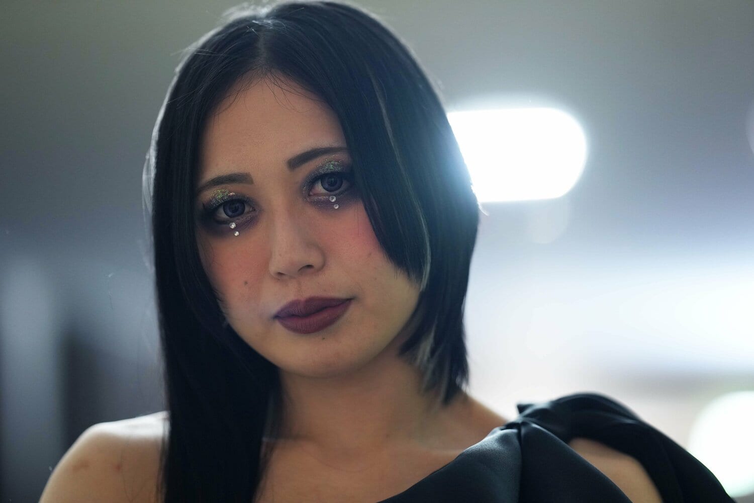 女子選手として初めてプロレス大賞MVPを手にした上谷沙弥　©Essei Hara