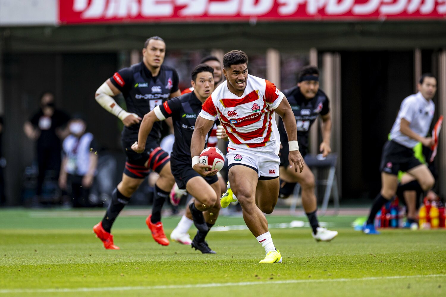 パワーとスキルをしっかりと証明したWTBシオサイア・フィフィタ　©︎Kiichi Matsumoto