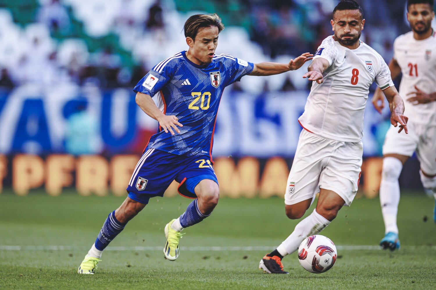 試合を終えた久保は、誰よりも厳しい表情でメディア対応に応じた ©Kiichi Matsumoto