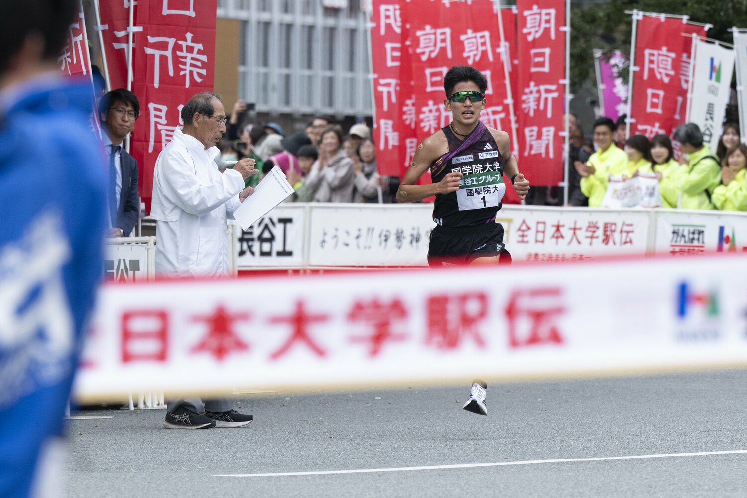 2連覇を狙ったが4位でゴールする国学院大の主将・上原　©Tadashi Hosoda