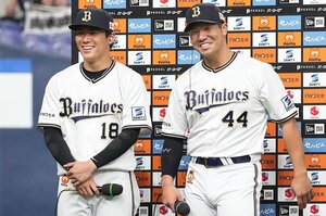 【秘話】吉田正尚がオリックス後輩の悩みに“ズバリ回答”？ パ首位打者・頓宮裕真（26歳）が明かす「アメリカの正尚さんに送った相談LINE」