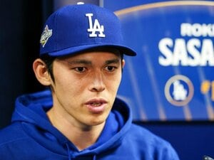 「ロウキはベンチで泣いていた」佐々木朗希“じつはロバーツ監督も予想外”だった復活劇…表情激変、ドジャース現地ファンが熱狂する“決定的な理由”