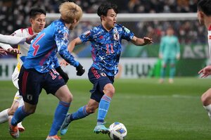 「現時点で久保建英と伊東純也の違いだね」「皮肉にもなぜ彼らが控えか…」辛口の三都主アレサンドロが斬る“日本代表の序列差”