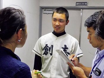 今夏の地方大会注目選手、岡山に“松坂二世”現る。~創志学園2年・高田萌生は本物か~<Number Web> photograph by Junji Koseki