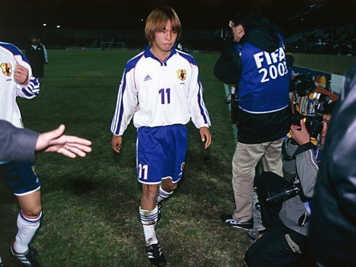 ワールドユース後に届いた「生卵かけるぞ」…五輪、W杯落選の佐藤寿人が“仲間”を応援した理由＜谷間の世代＞＜Number Web＞ photograph by Kazuya Gondo/AFLO SPORT