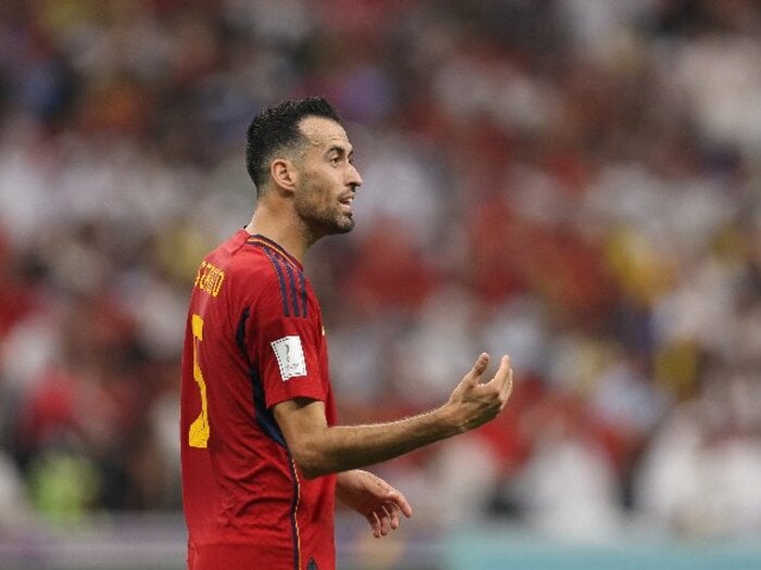 中村憲剛「三笘薫の起用法は悩みます…」運命のスペイン戦、攻略のカギは“ブスケッツを消す”こと「システムは4-2-3-1を推したい」＜Number Web＞ photograph by Getty Images