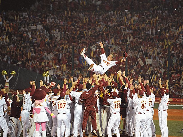 楽天日本一の真実］杜の都で放った最後の光 - プロ野球 - Number Web