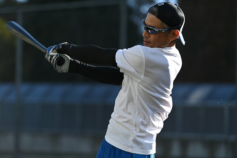 新宿高校野球部を指導したイチロー　©Naoya Sanuki