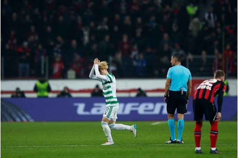 古橋亨梧のスパイクに「日の丸とKyogo」 セルティックでの絶好調ぶりを撮って体感した“スピードと日本代表での期待”(39)