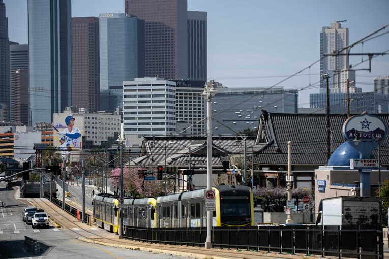 【現地開幕戦】ロサンゼルスのダウンタウン。話題の壁画　©Nanae Suzuki