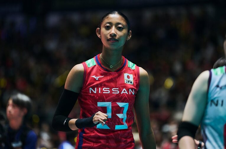 高校時代の活躍も記憶に新しい宮部藍梨。日本代表に復帰してからは、ミドルブロッカーでの起用が続いている ／ photograph by Yuki Suenaga