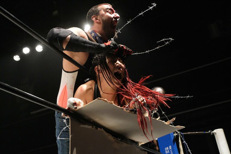 元パティシエが蛍光灯で殴り合い…“デスマッチアマゾネス”山下りなの媚びない魅力「犯罪以外なら何してもいい」 米国で男子相手に王座獲得(74)