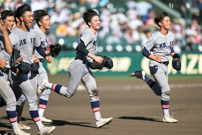 今夏の甲子園を盛り上げた慶応ナイン ©Nanae Suzuki