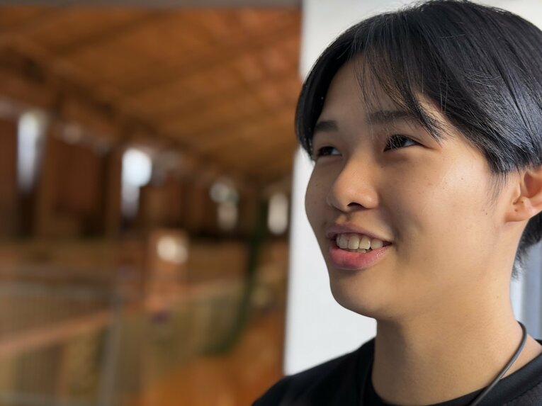 地震から約1年後…現在の日吉彩さん　©Yuji Yanagawa