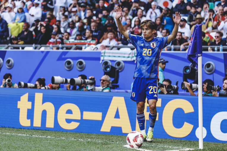 久保建英のコーナーキック（1枚目／全3枚）©Kiichi Matsumoto