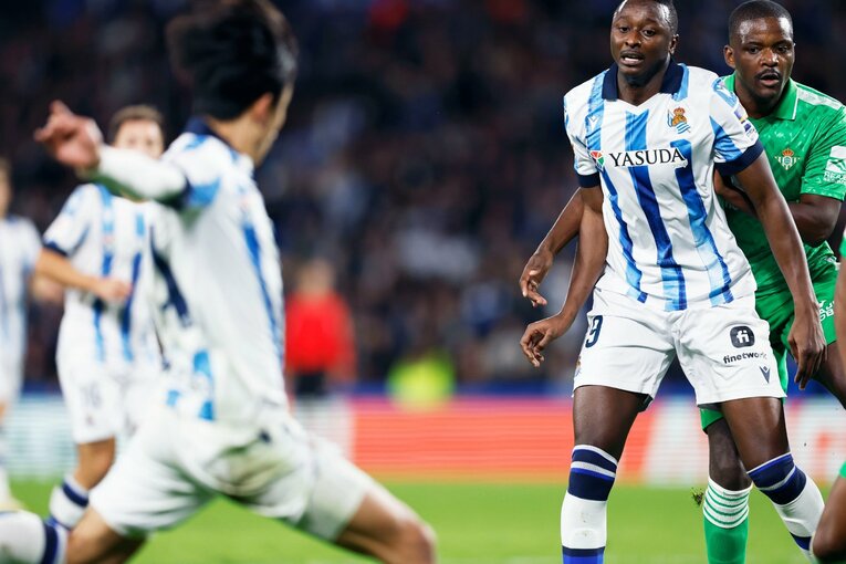 試合終盤に決定機を迎えたが……