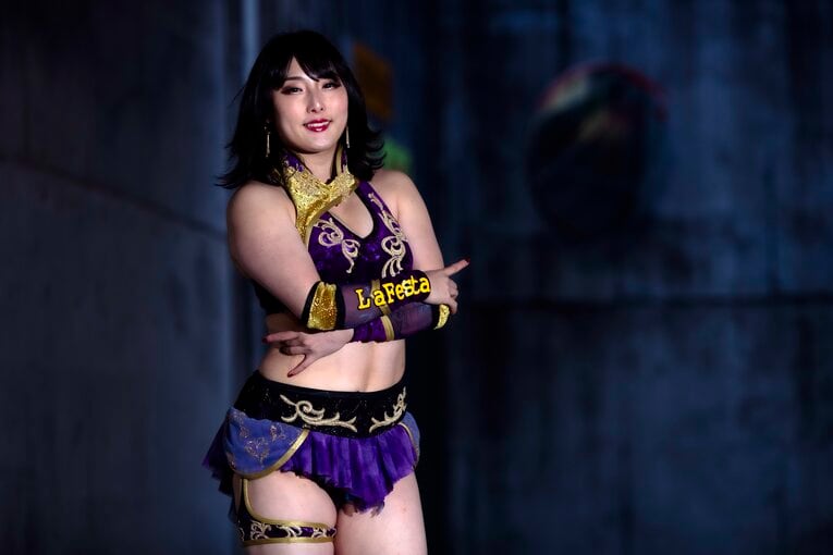 「対人恐怖症」「引きこもり」だった少女がプロレスと出会い、リングで輝く“強くて綺麗なお姉さん”になるまで《真琴15周年特別グラビア》(13)