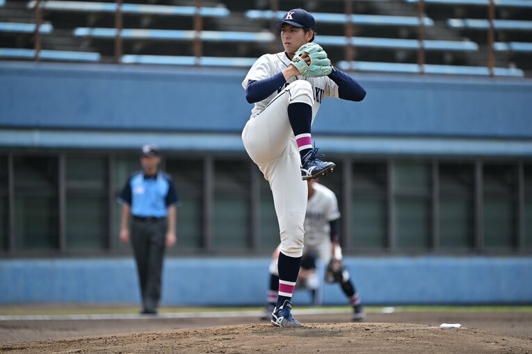 常廣同様、ドラフトで高評価だった國學院大の武内夏暉。こちらは185m、90kgの堂々とした体格　©Hideki Sugiyama